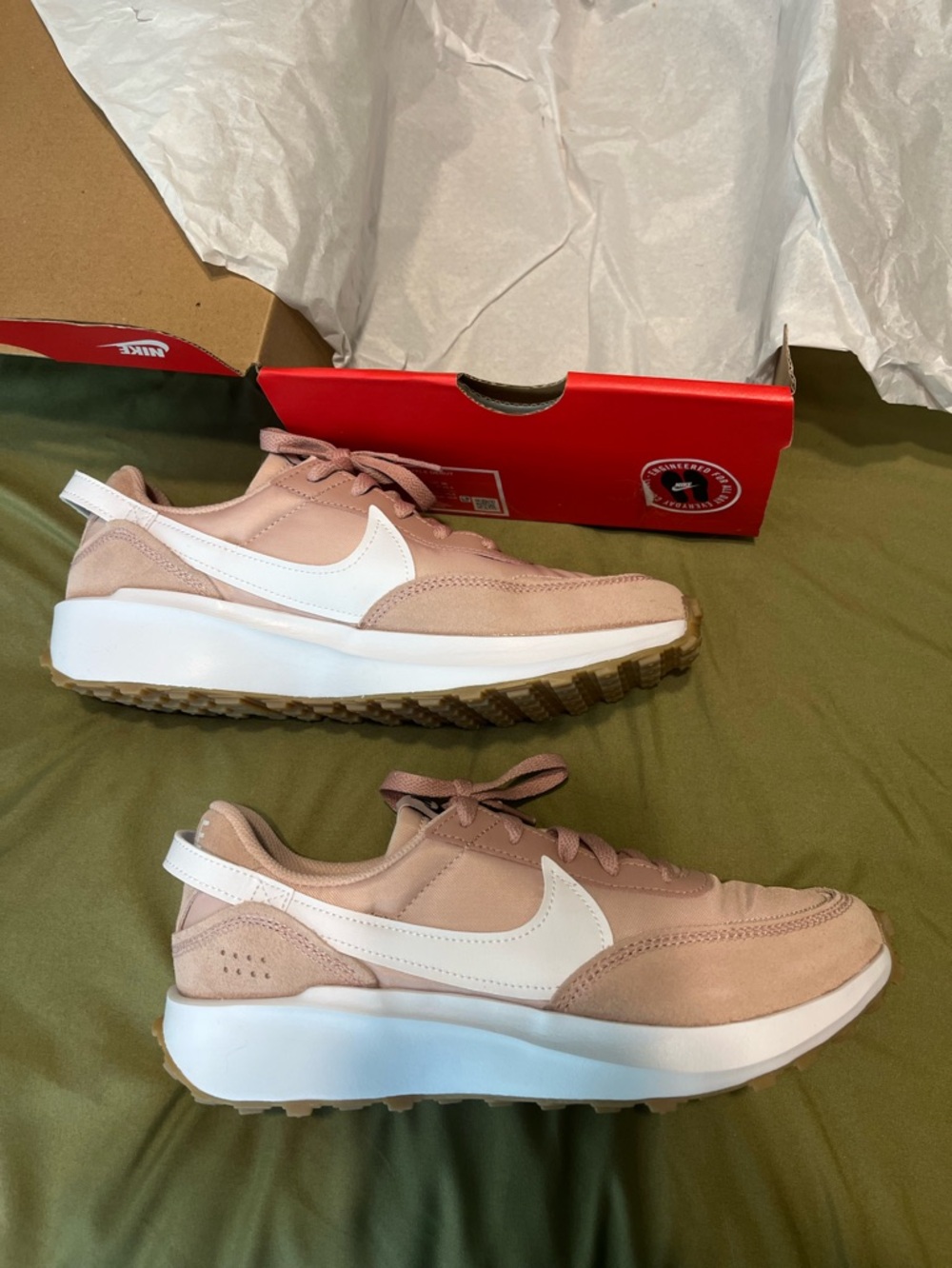 New Nike waffle debut